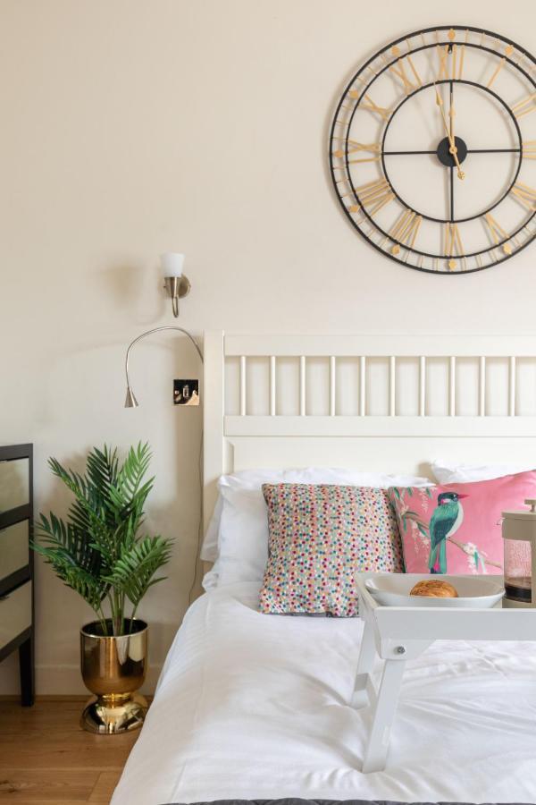 Spacious 1 Bed Oxford Street Apartment - Sleeps 4 Londýn Exteriér fotografie